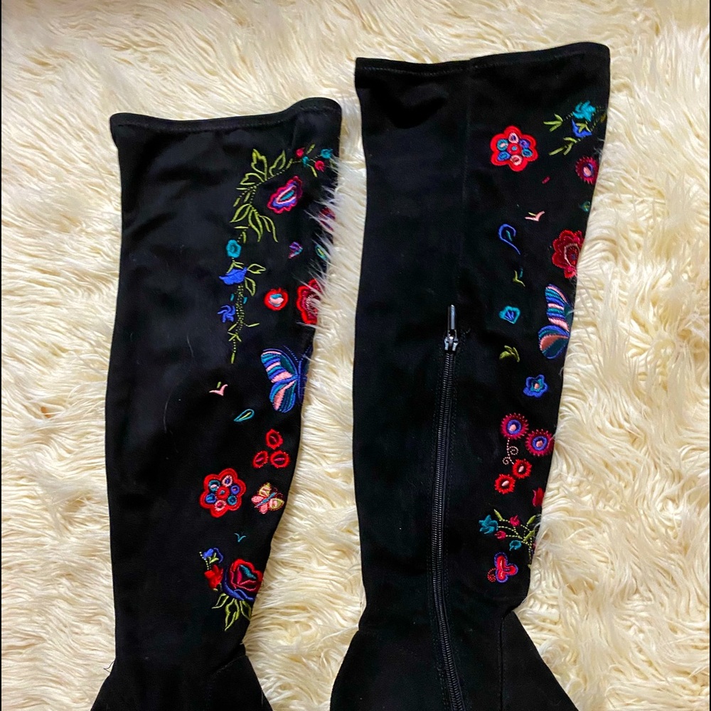 Black suede boot knee high with threaded design